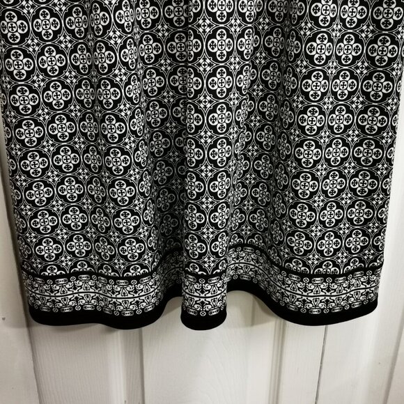 MAX STUDIO Black White Print Sleeveless Size: M (Medium) - Picture 7 of 13